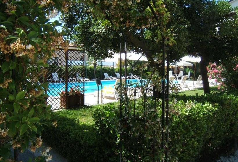 בית מלון כפרי Apuana