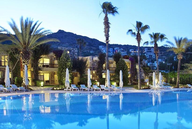 هتل Divan Bodrum Palmira