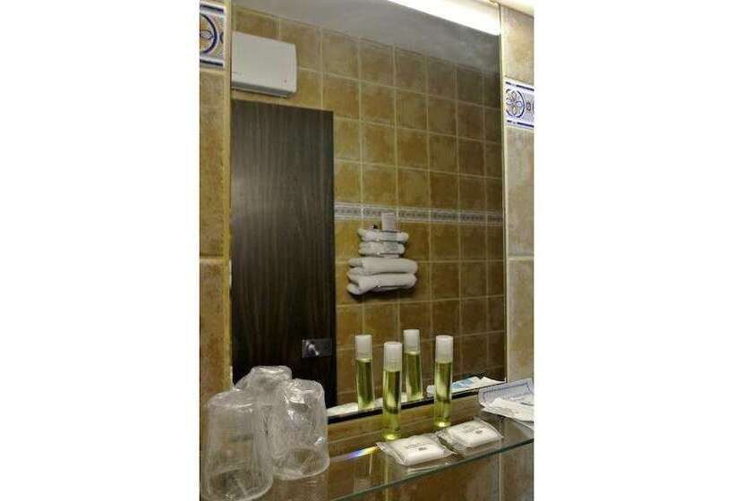 בית מלון כפרי Hôtel Bosquet Pau Centre