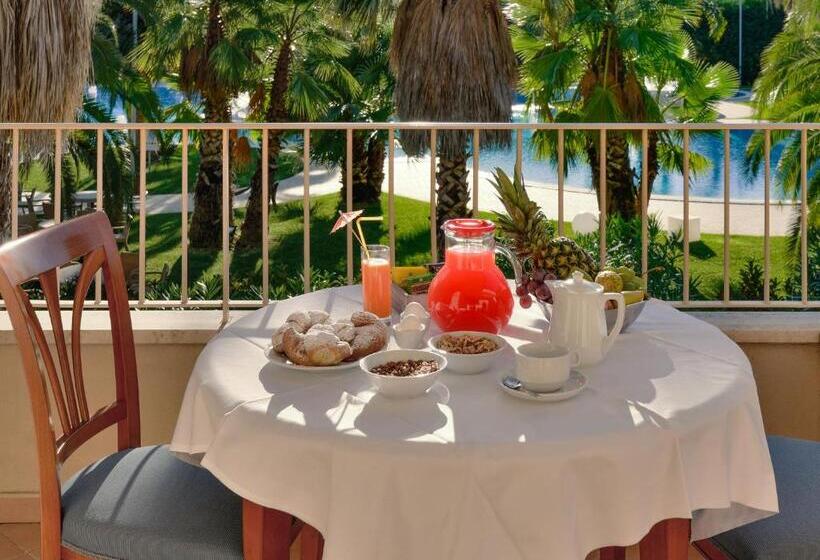 هتل Minerva Resort
