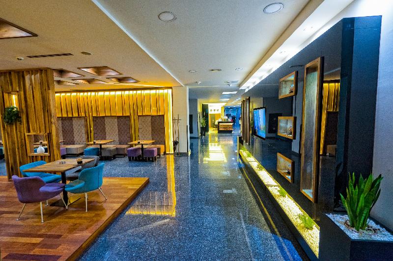 בית מלון כפרי Radon Plaza