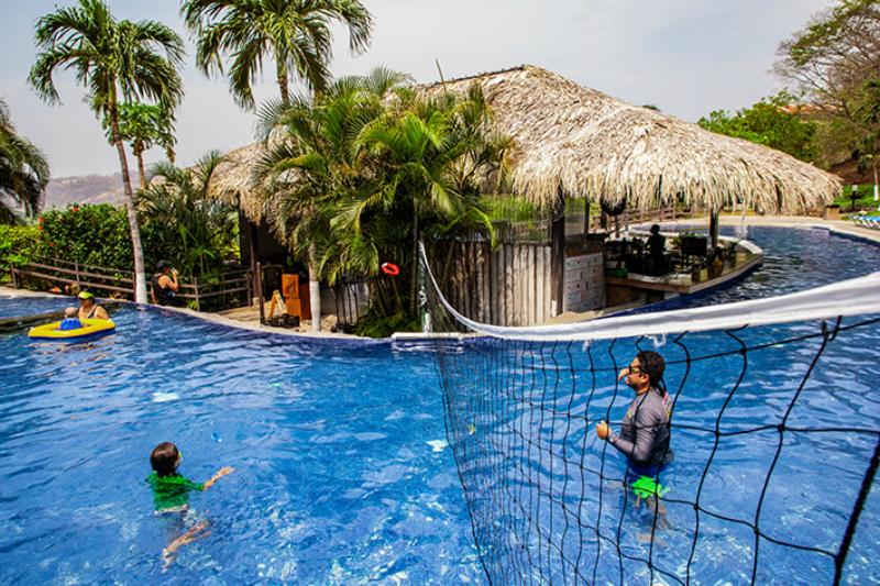 هتل Villas Sol Beach Resort