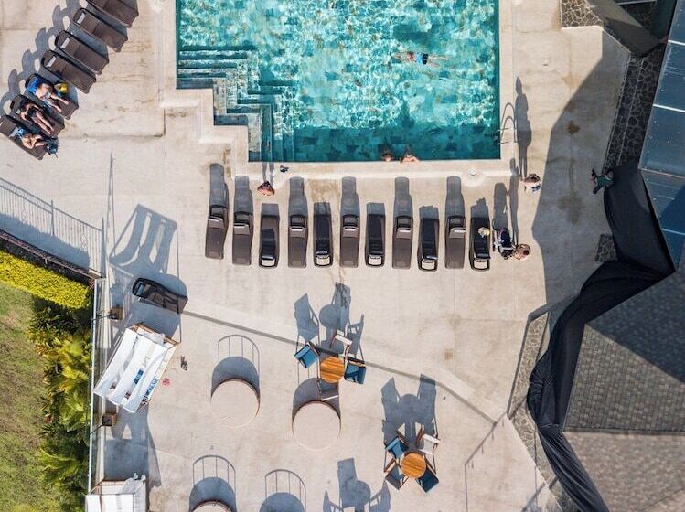 هتل Villas Sol Beach Resort