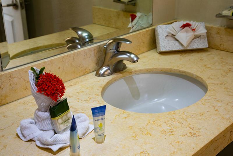 هتل Villas Sol Beach Resort