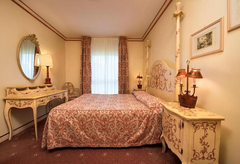 اقامتگاه Db Villas Le Ville Del Lido Resort