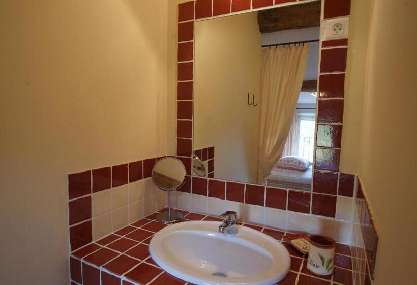 مبيت وإفطار L'abri Du Poète