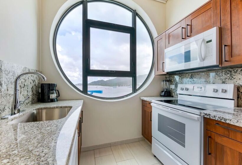 استراحتگاه Hilton Vacation Club Royal Palm St. Maarten
