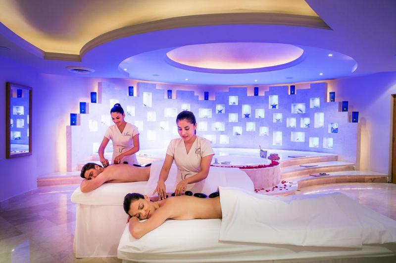 فندق Barcelo Maya Colonial  All Inclusive