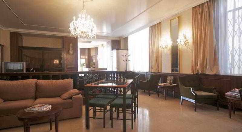 Отель Hôtel De Bourgogne