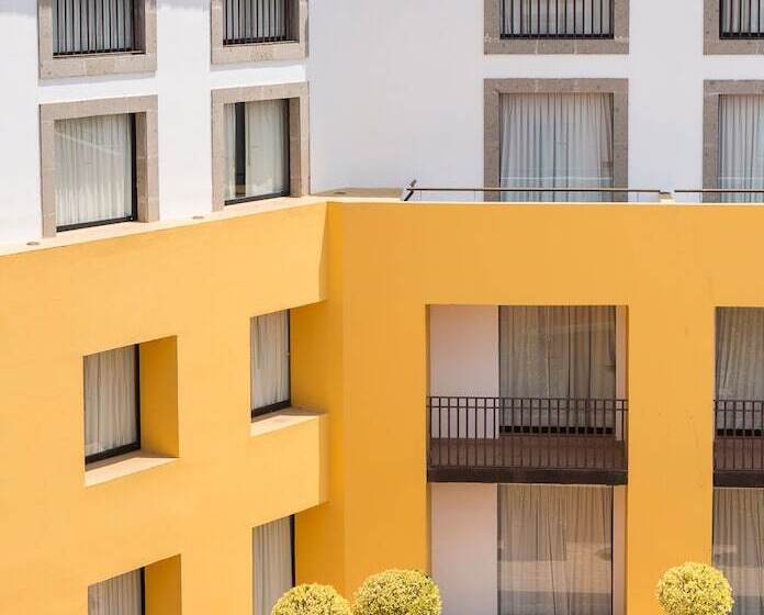 Отель Grand Fiesta Americana Queretaro