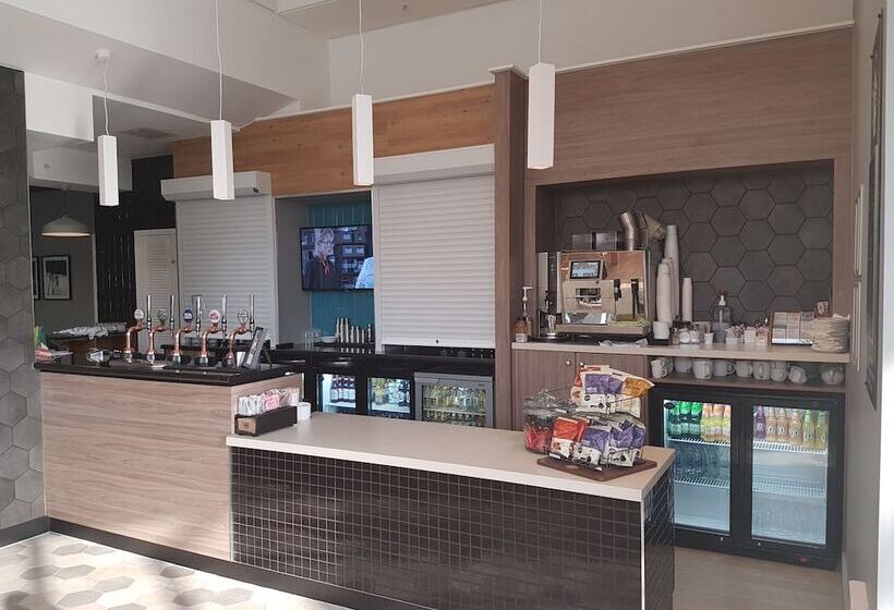 هتل Holiday Inn Leamington Spa   Warwick, An Ihg