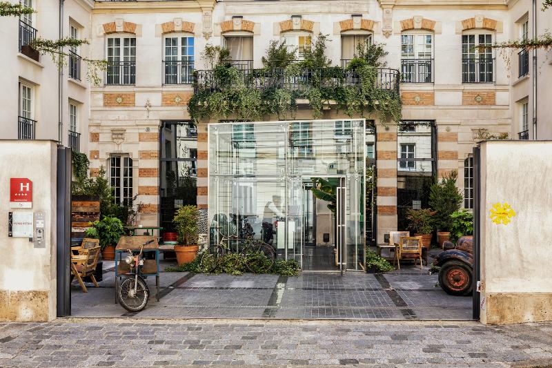 Kube Hotel Paris