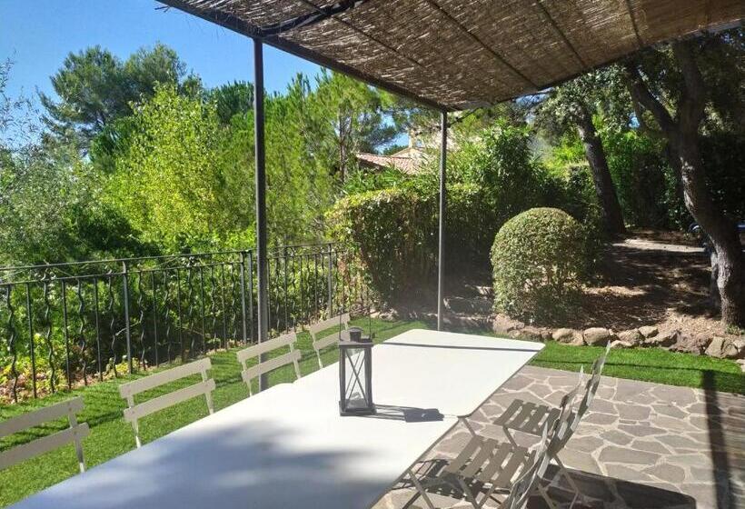 هتل Domaine De Saint Endréol Golf & Spa Resort