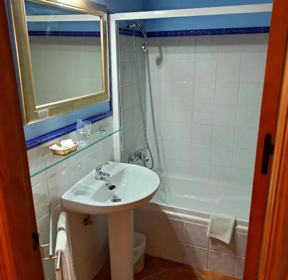 Hotel Rural Real De Laroles Nevada Bike And Treeking