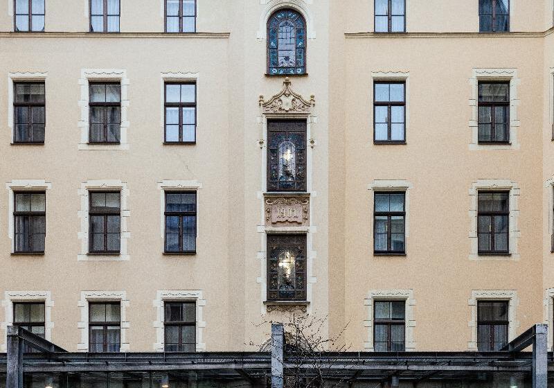 هتل Tribe Riga City Centre