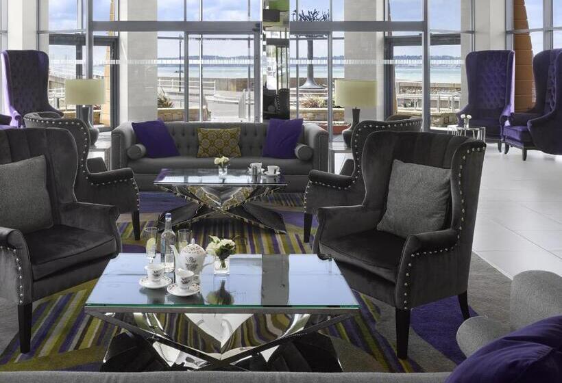 Radisson Blu Waterfront Hotel, Jersey