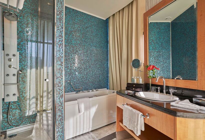 Calista Luxury Resort