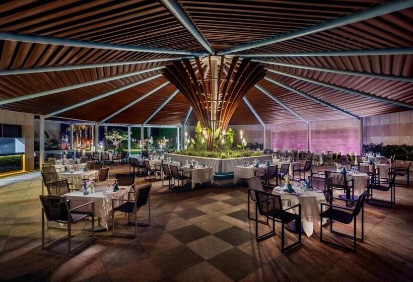 Calista Luxury Resort