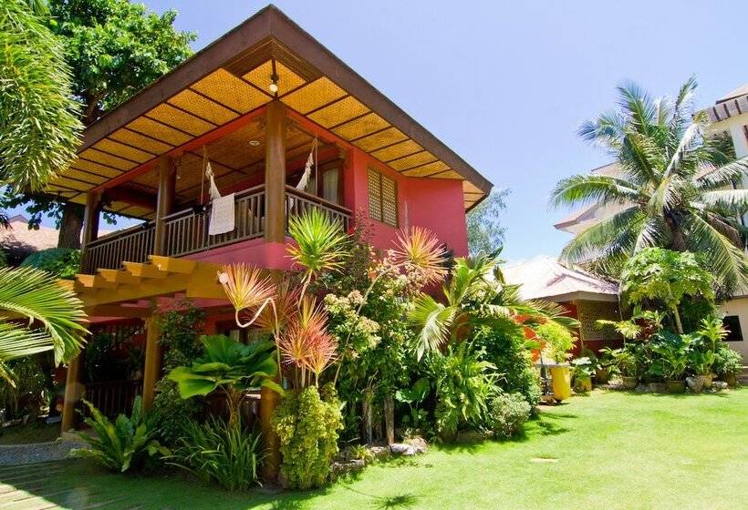 בית מלון כפרי Boracay Tropics Resort