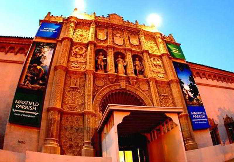 هتل Courtyard By Marriott San Diego Downtown