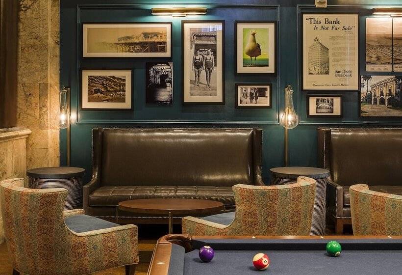 هتل Courtyard By Marriott San Diego Downtown