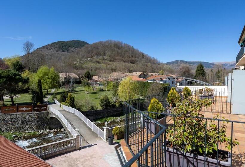 هتل De Camprodón