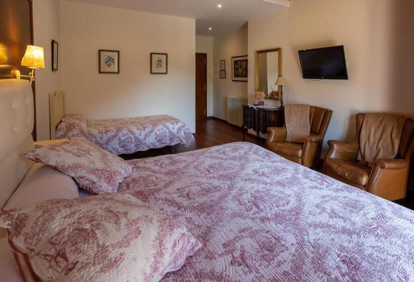 هتل De Camprodón