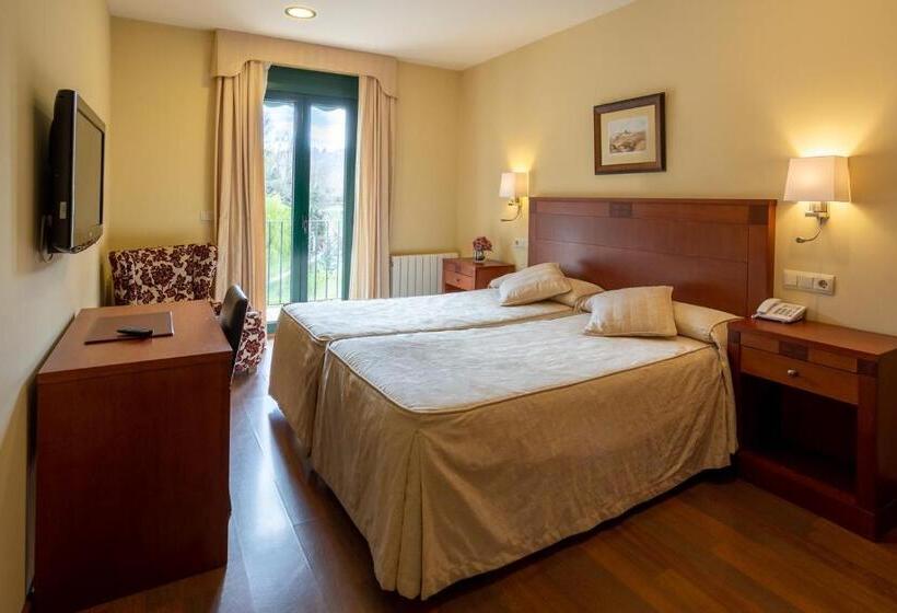 هتل De Camprodón