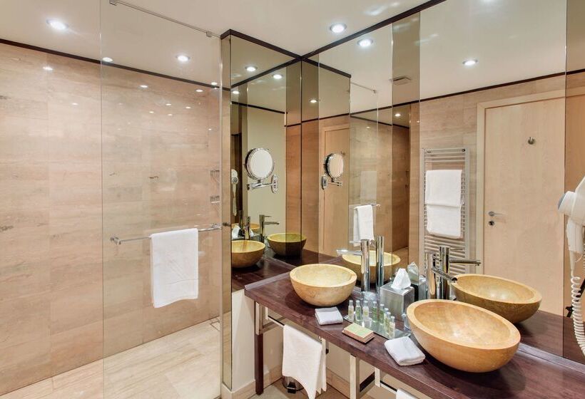هتل Doubletree By Hilton Cluj – City Plaza