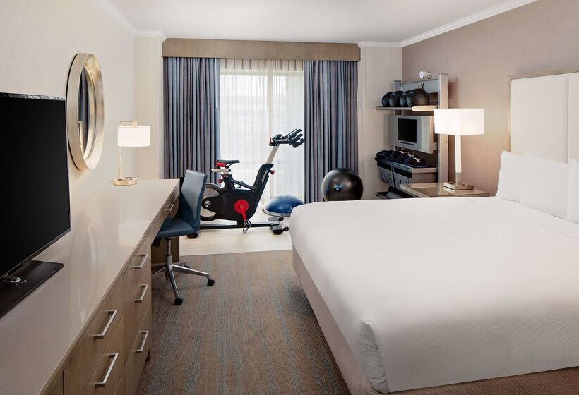 هتل Doubletree By Hilton Irvine   Spectrum