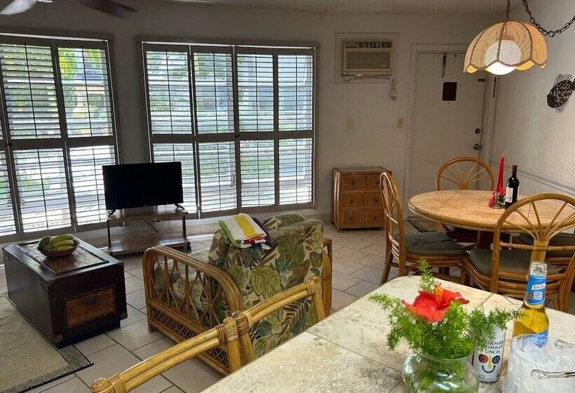 Hotel Freeport Resort & Club