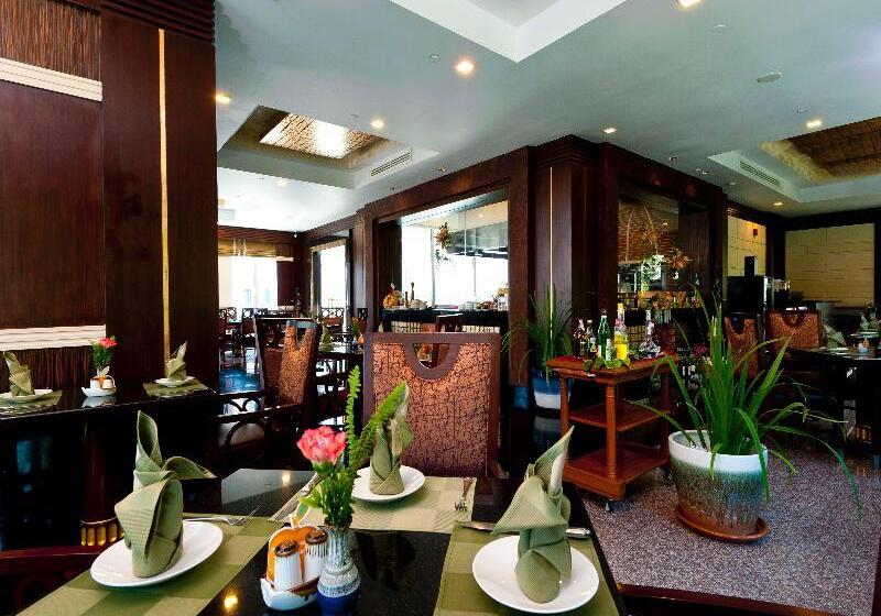 هتل Grand Pacific Sovereign Resort & Spa