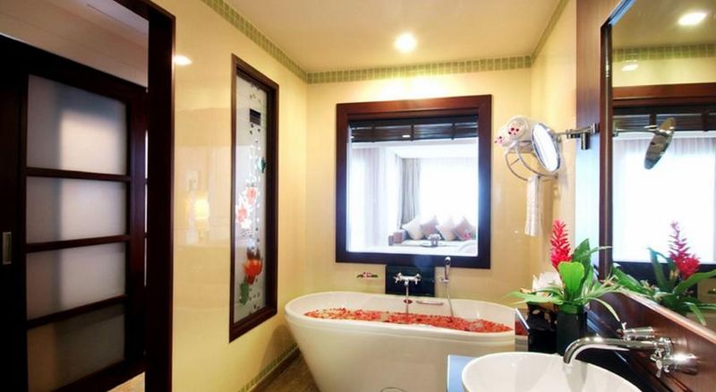 هتل Grand Pacific Sovereign Resort & Spa