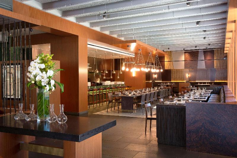 هتل The Highland Dallas, Curio Collection By Hilton