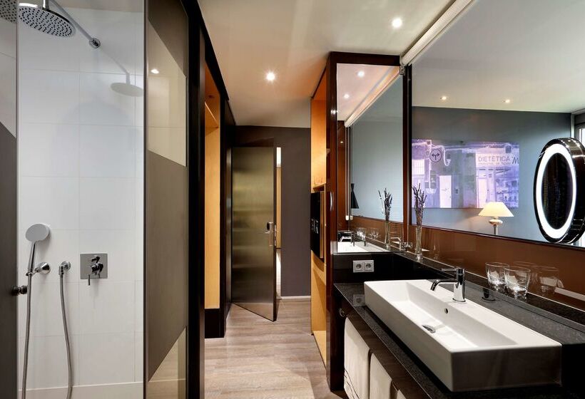 Отель Melia Barcelona Sky 4 Sup