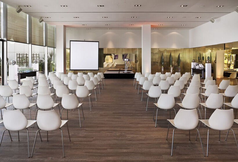 Отель Melia Barcelona Sky 4 Sup