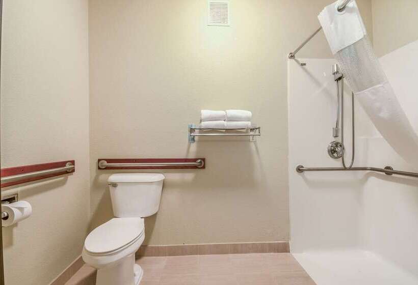 호텔 Quality Inn