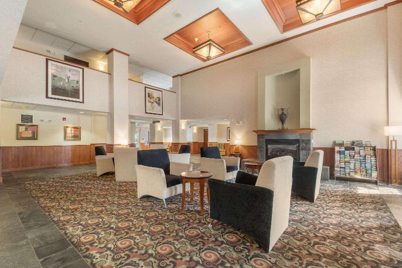 호텔 Quality Inn