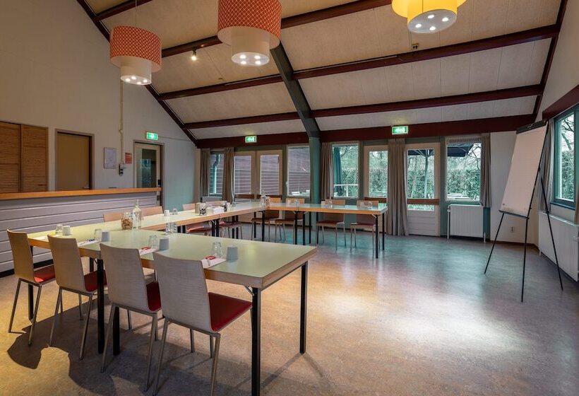 هتل Stayokay Hostel Utrecht   Bunnik