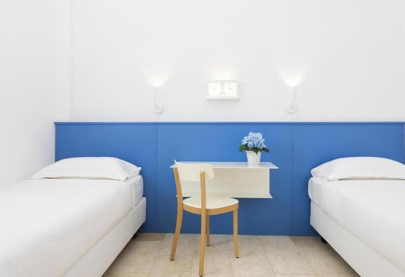 فندق Tirreno Resort