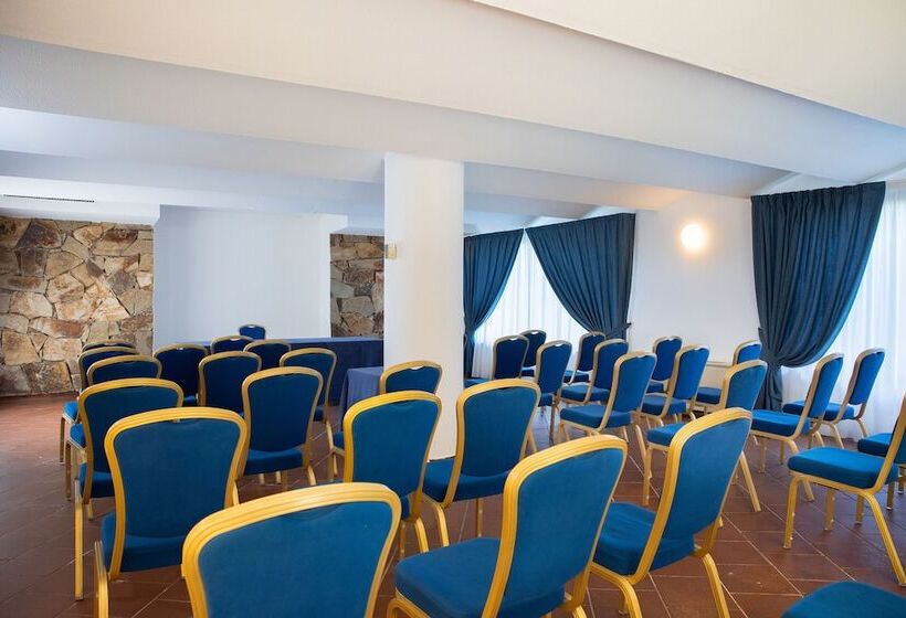 בית מלון כפרי Tirreno Resort