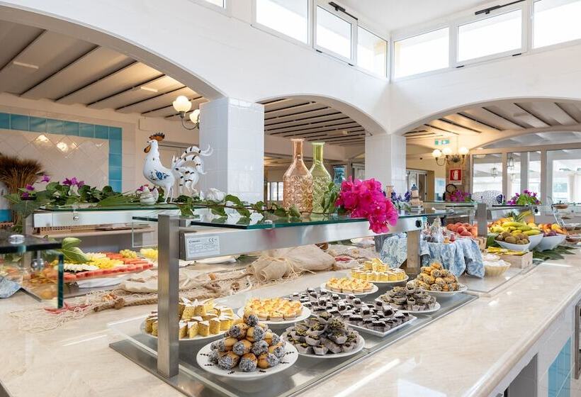 בית מלון כפרי Tirreno Resort