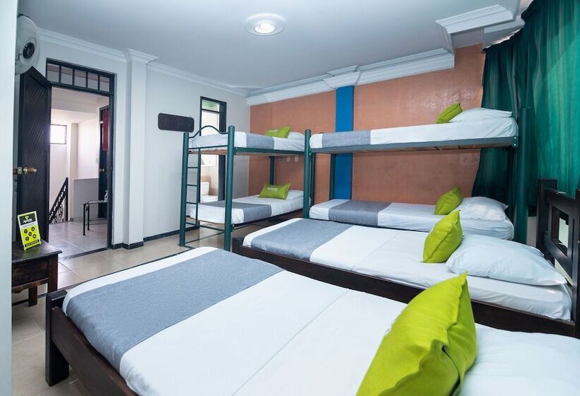 هتل Ayenda Calypso 1142