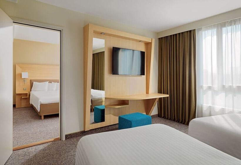 هتل Courtyard By Marriott Paris La Defense West   Colombes