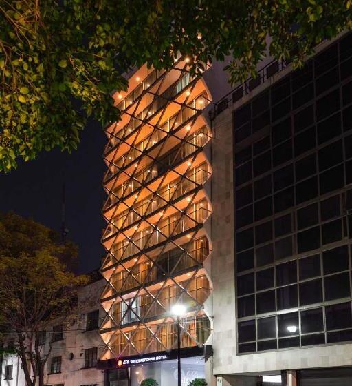 בית מלון כפרי Exe Suites Reforma