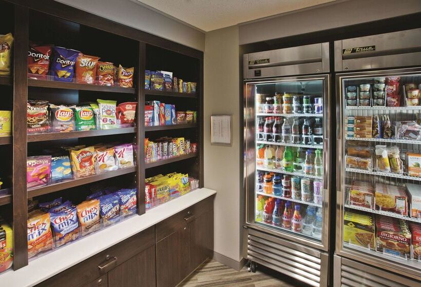 فندق La Quinta By Wyndham Milwaukee Delafield