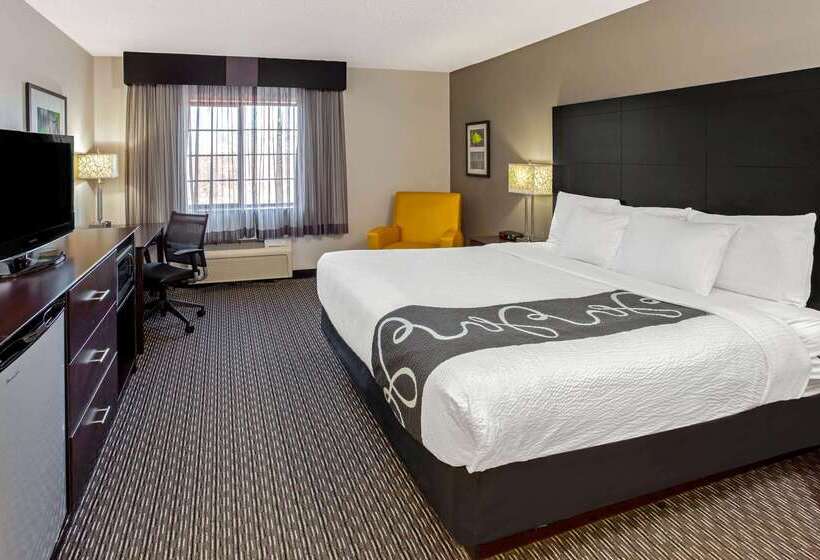 فندق La Quinta By Wyndham Milwaukee Delafield