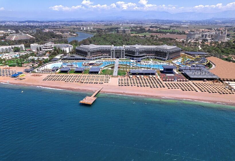 هتل Lago