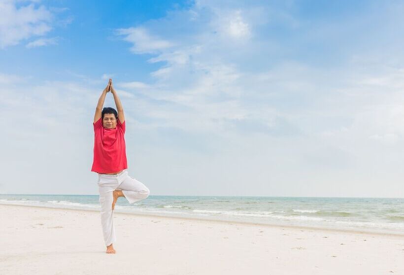 בית מלון כפרי The Rock Hua Hin Beachfront Spa Resort