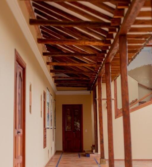 هتل Marquesa De Pinares